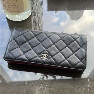 Chanel Black Quilted Classic Women's Wallet